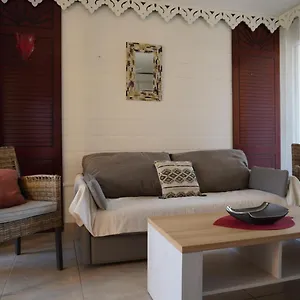 T2 Spacieux, Confort, Piscine & A Appartement